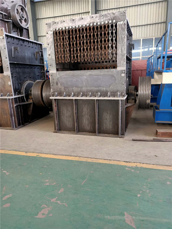 方箱式破碎機設備型號 移動鵝卵石破碎機注意事項