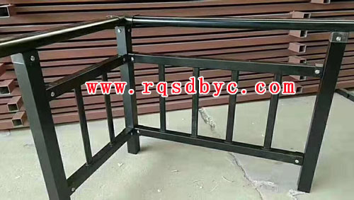 河北任丘鋅鋼護欄廠家