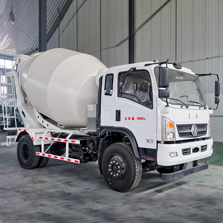 供應山東建筑工地東風攪拌車底盤