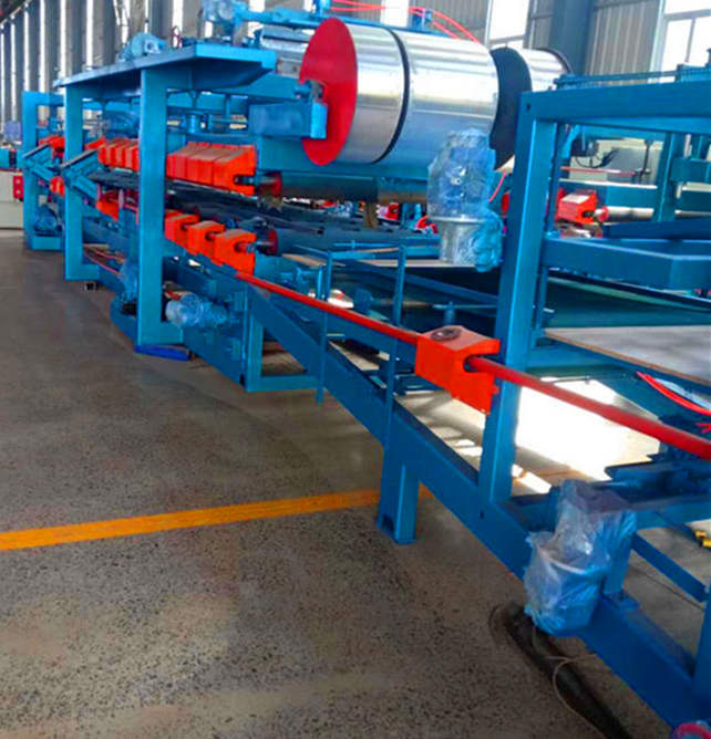 彩鋼夾芯板復(fù)合機泡沫巖棉兩用復(fù)合機設(shè)備價格