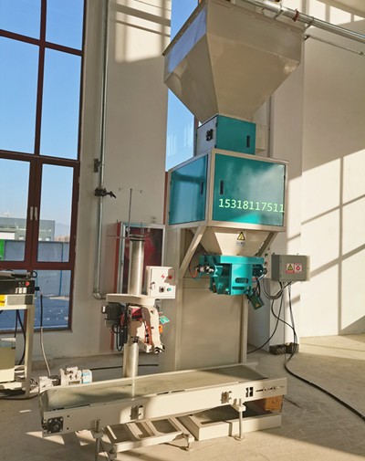 山東鑫派科顆粒包裝機