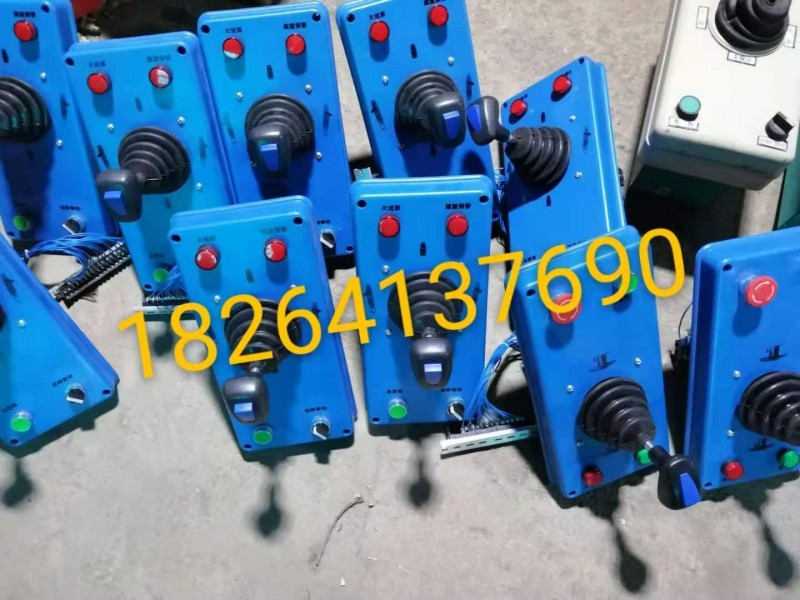 愛佳億塔機聯動臺操作臺座椅駕駛室座椅塔機配件