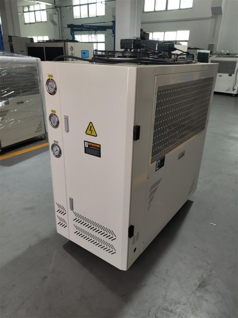 供應液氦壓縮機專用冷水機
