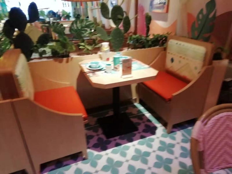 主題長(zhǎng)沙嘟嘟泰國(guó)小館兩人位卡座沙發(fā)深圳宜尚家具定制